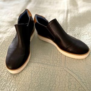 Dr. Scholl’s black wedges